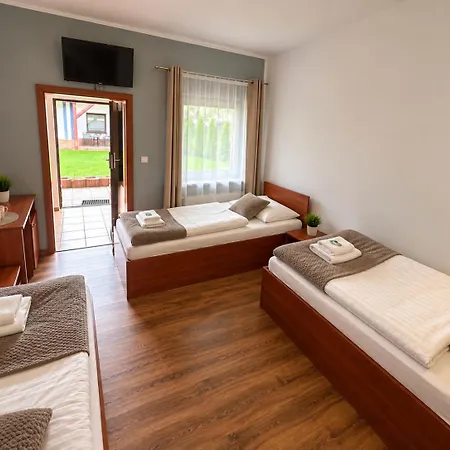Nenufar - Hotel I Restauracja Na Wodzie